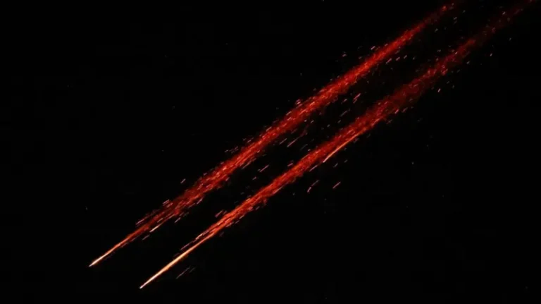 Iran launches a cluster warhead attack on Tel Aviv in response to the assassination of its security chief